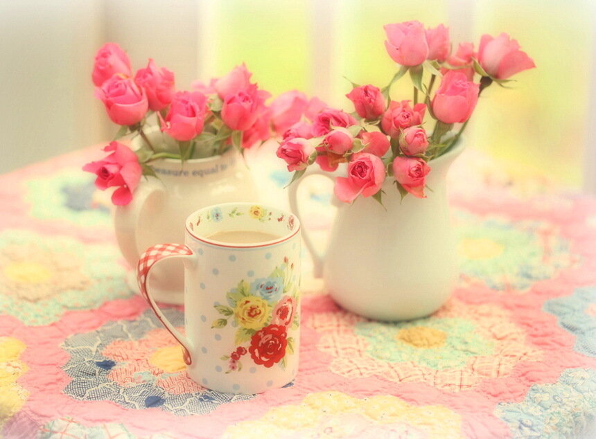 Нежное видео утреннее. Нежные утренние цветы. Весенние цветы в чашке. Нежное утро.